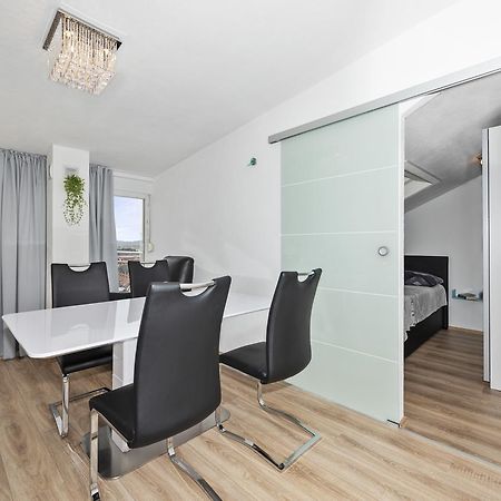 Apartment Nikola Трогир Экстерьер фото