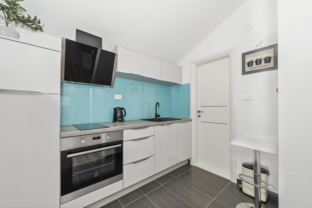 Apartment Nikola Трогир Экстерьер фото