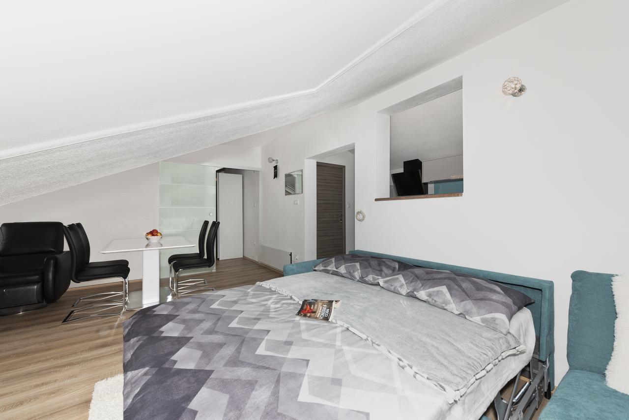Apartment Nikola Трогир Экстерьер фото