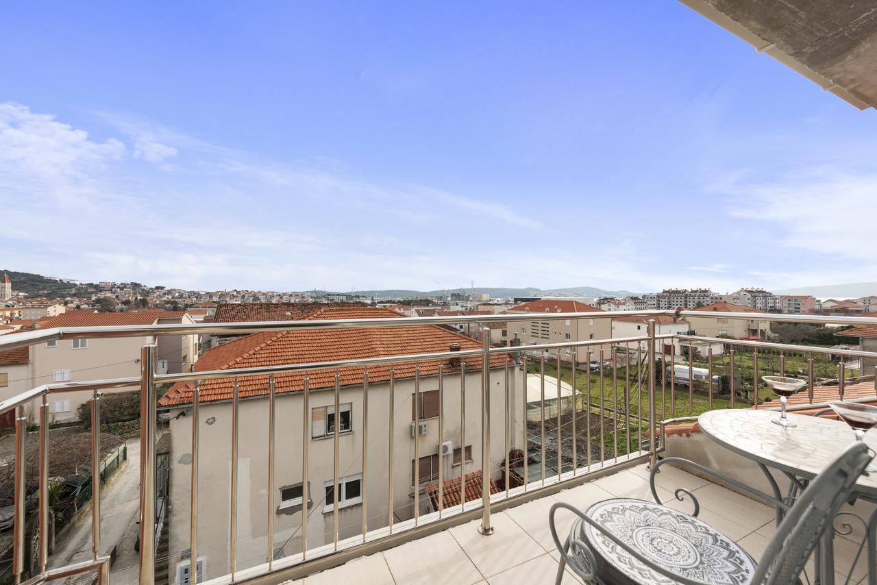 Apartment Nikola Трогир Экстерьер фото