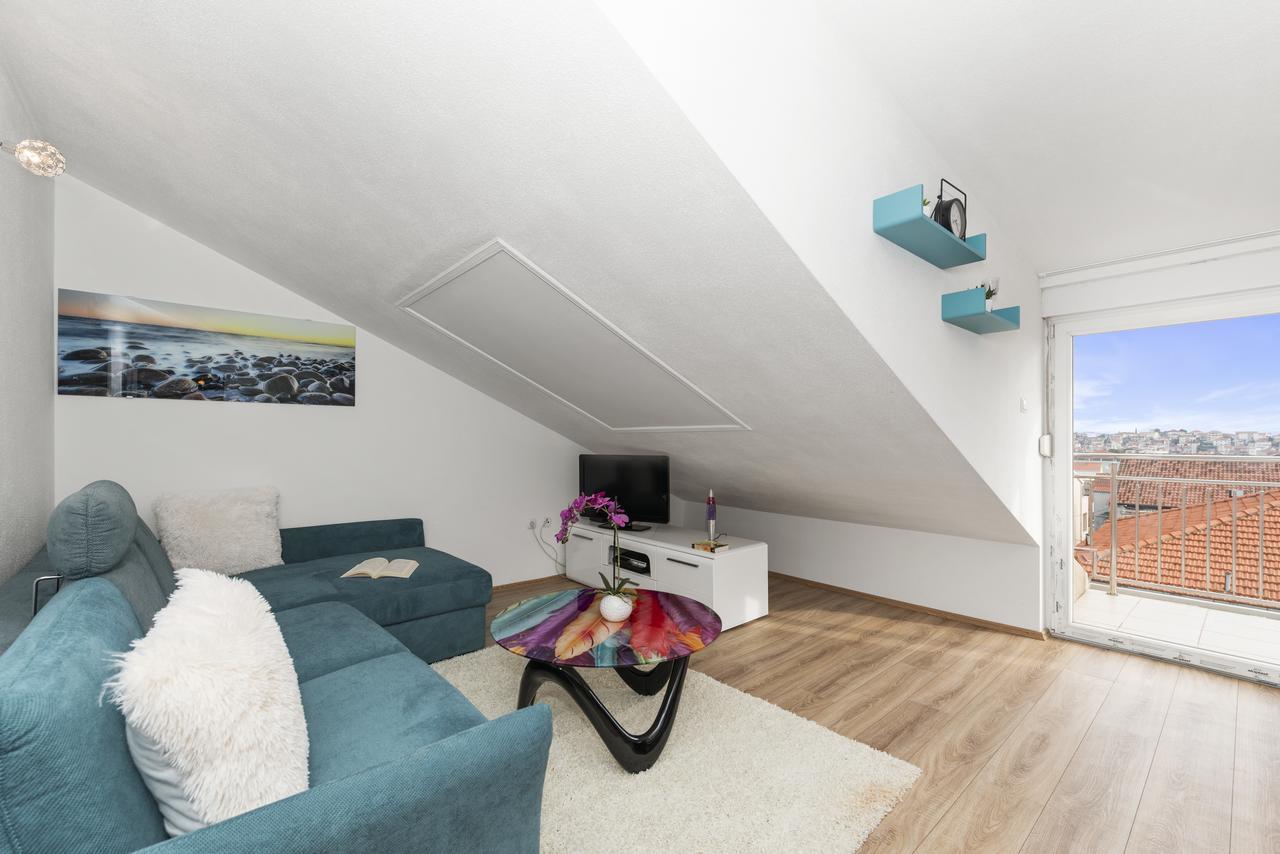 Apartment Nikola Трогир Экстерьер фото